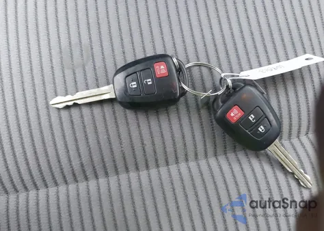 2013 Toyota Rav4 Le z USA, uszkodzony, nr VIN 2T3BFREVXDW034464